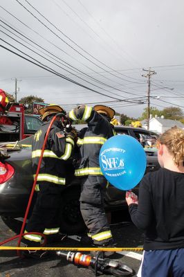  Mattapoisett Fire Department Open House
The Mattapoisett Fire Department Open House attracted scores of families on Saturday, October 12, with free food, fun, and fire demonstrations that captured the children’s attention while reinforcing the importance of fire safety. Photos by Jean Perry
