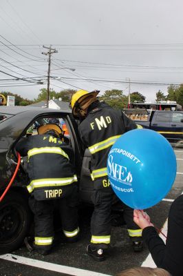  Mattapoisett Fire Department Open House
The Mattapoisett Fire Department Open House attracted scores of families on Saturday, October 12, with free food, fun, and fire demonstrations that captured the children’s attention while reinforcing the importance of fire safety. Photos by Jean Perry
