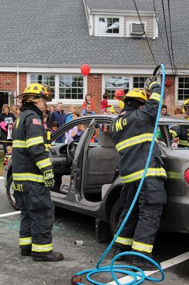  Mattapoisett Fire Department Open House
The Mattapoisett Fire Department Open House attracted scores of families on Saturday, October 12, with free food, fun, and fire demonstrations that captured the children’s attention while reinforcing the importance of fire safety. Photos by Jean Perry
