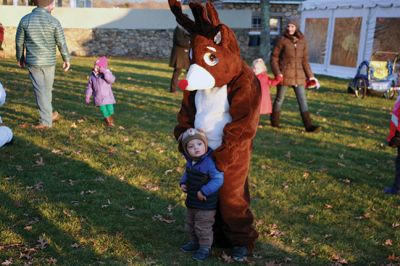 Mattapoisett Christmas
Santa, Rudolph, and Frosty -- plus food, crafts for kids, and the annual tree lighting are some of the hallmarks of a Mattapoisett Christmas. The Mattapoisett Lion’s Club in partnership with local businesses hosted the annual tree lighting at Shipyard Park on Saturday, December 13. The Lions also collected toys and canned goods in support of local charities. Photos by Marilou Newell
