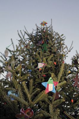 Tree Lighting in Shipyard Park
Mattapoisett held its annual tree lighting at Shipyard Park on Saturday, December 8, treating hundreds to an afternoon of festivities that included live Christmas music, free food courtesy of local restaurants, time to chill with Santa, and, of course, the excitement of the town’s tree lit up for the first time. Photos by Jean Perry
