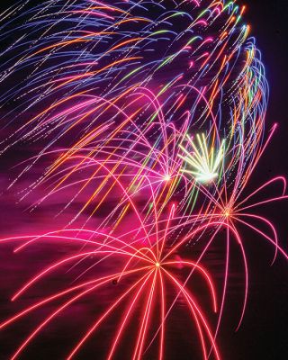 Marion Fireworks
Thanks to the ahead-of-schedule success of the Fireworks Committee, the Town of Marion held its fireworks display for the first time since 2019. Photos by Ryan Feeney
