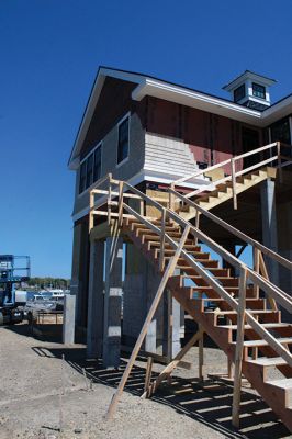 Marion’s new Maritime Center
Lieutenant Governor Kim Driscoll visited Island Wharf on May 22 to see the ongoing construction of the Marion’s new Maritime Center that will serve as the new Harbormaster headquarters. Photos by Jared Melanson
