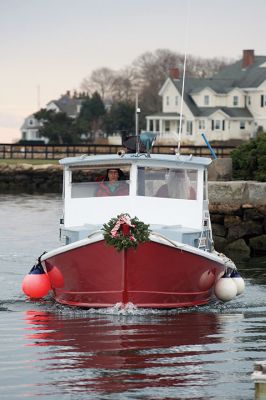 Marion Christmas Stroll
Sunday, December 11, was the annual Marion Christmas Stroll when Santa greets the crowd at Town Wharf before mounting his horse-drawn carriage for a ride through Marion village.
