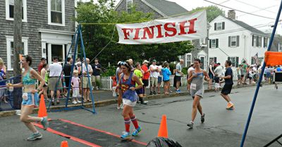 Mattapoisett Road Race
The 44th running of the Mattapoisett Road Race, July 4, 2014. Photo by Renae Reints
