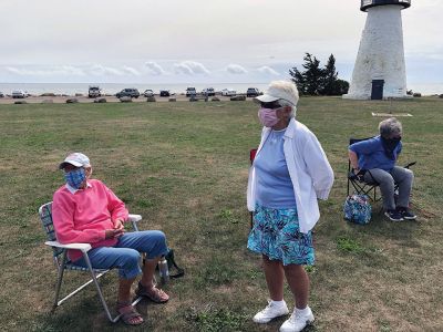 Mattapoisett Women’s Club 
The Mattapoisett Women’s Club held an outdoors BYO lunch at Ned’s Point last week. Photos by Jennifer Shepley
