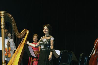 Buzzards Bay Musicfest
This week was the Buzzards Bay Musicfest in Marion, held at the Fireman Center for the Performing Arts at Tabor Academy. The free event brings together musicians from all across the globe for the five-day concert series. During Friday night’s chamber music performance, harp principal Rita Costanzi, the former Principal Harp of the Vancouver Symphony and CBC Radio Orchestra, received a standing ovation for her extraordinary performance. Photo by Jean Perry
