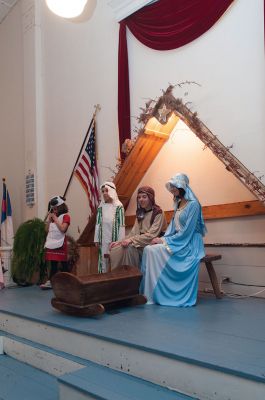 Lessons and Carols with live Nativity
North Rochester Congregational Church celebrated with ‘Lessons and Carols with live Nativity’ on Sunday. Photos by Felix Perez
