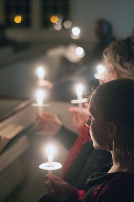 Lessons and Carols with live Nativity
North Rochester Congregational Church celebrated with ‘Lessons and Carols with live Nativity’ on Sunday. Photos by Felix Perez
