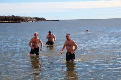 Mattapoisett Polar Plunge
New Year’s Day 2023 was bright and balmy when over 100 “plungers” ran, walked, hopped and slid into the freezing waters at Mattapoisett Town Beach. The event was hosted by an ad hoc group collecting donations for those battling cancer. The group has been successful in their efforts to help offset the unseen costs associated with a cancer diagnosis impacting local families. Heather Bichsel of the group said that this year they collected approximately $2,500, monies that will be given to a local family as wel
