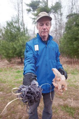 Friends of Nasketucket Bay State Reservation 
Friends of Nasketucket Bay State Reservation and the Mattapoisett Land Trust got together on Saturday to help clean up the Nasketucket Bay Sate Reservation. Photos by Felix Perez
