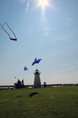 Ned's Point Wind
Saturday's visitors to Ned's Point were greeted by a sky full of spectacular animated kites depicting sea life. Photos by Mick Colageo
