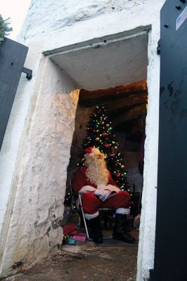 Ned’s Point Santa
Santa made a stop at the Ned’s Point Lighthouse just after dusk on Saturday, December 15, while the U.S. Coast Guard Auxiliary opened up the lighthouse doors for tours and decked the historic Mattapoisett icon with evergreens, bows, and lights. Photos by Jean Perry
