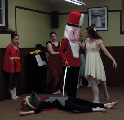 New Bedford Youth Ballet
On Tuesday, December 10th, students from the New Bedford Youth Ballet performed a condensed version of A New England Nutcracker at the Mattapoisett Free Public Library. Photo b y Shawn Gosciminski Sweet

