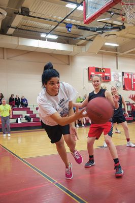 Alumni Basketball
The Old Rochester Regional High School alumni and the ORR boys’ and girls’ basketball teams shared a couple of friendly games of basketball on March 29 during the 2nd annual Old Rochester Regional Hall of Fame Alumni Hoops Classic. The women’s alumni team lost to the girls’ team 45-29, while the men’s alumni team beat the boys’ team in a close game of 75-63. Photos by Colin Veitch
