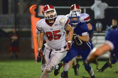 ORR Football
On Friday, October 7, the ORR Bulldogs crushed the Fairhaven Blue Devils with a score of 48-6. Photos by Colin Veitch
