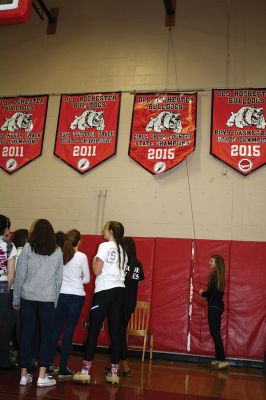 ORRHS Class Olympics
It was freshmen vs. sophomores vs. juniors vs. seniors on March 4 during the ORRHS Class Olympics. The four grades competed against each other in games like the egg toss, Pictionary, and the three-legged race for a cash deposit into their class bank account. Seniors took first place that day. Photos by Jean Perry
