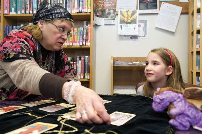 Take Your Child to the Library Day
The Plumb Library in Rochester participated in the national “Take Your Child to the Library Day” on Saturday, February 6. Encore Entertainment, Mr. Vinnie from The Toe Jam Puppet Band, and “Professor Trelawney” greeted kids and their families during the event that Children’s Librarian Lisa Fuller said was all about raising “library awareness.” Photos by Colin Veitch
