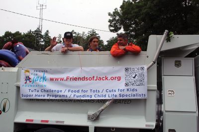 Independence Day Parade
Despite a little bit of rain and a lot of mist, many lined Marion’s streets for the annual Independence Day parade. Photos by Mick Colageo
