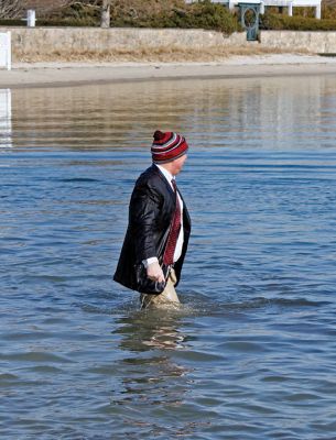 Tabor Academy Polar Plunge
Tabor Academy hosted its second annual Polar Plunge on Sunday, January 21 at Silvershell Beach to raise money for the school’s Special Olympics Young Athletes Program. Students from ‘fundraising rival’ Sandwich High also showed up, with scores of students and staff making a dash in and quickly out of the chilly waters. The plunge raised about $8,000. Photos by Deina Zartman
