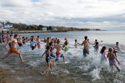 Making a Splash!
Making a Splash! Over 100 participants took the icy plunge into the frigid waters at Mattapoisett Town Beach on January 1 during the annual Freezin’ for a Reason Polar Plunge on New Year’s Day. Proceeds go to benefit the BAM Foundation, a local charity that fundraises to provide financial assistance to people who are facing cancer treatment. Photos by Colin Veitch
