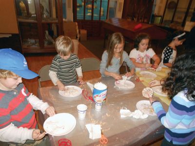 Marion Natural History Museum
On Wednesday, December 4th, the Marion Natural History Museum afterschool program explored different ways to help our local animals get through the lean winter months. The students also created their own “suet” feeders to bring home.
