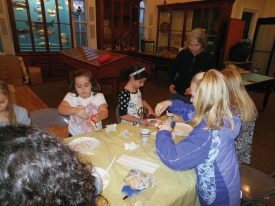 Marion Natural History Museum
On Wednesday, December 4th, the Marion Natural History Museum afterschool program explored different ways to help our local animals get through the lean winter months. The students also created their own “suet” feeders to bring home.
