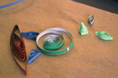 Quilled Out
Local kids ‘quilled out’ at the Mattapoisett Library on Saturday, November 4, with Children’s Services Director Jeanne McCullough, who passed on her quilling skills (a.k.a. paper filigree) to a group of eager new ‘quillers.’ Photos by Jean Perry
