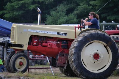 Farmers, Families, Fiddles 
Along with the sun on Saturday came the crowds to the Rochester Country Fair. Kid’s activities that were canceled on Friday resumed on Saturday under a blue sky. Photos by Jonathan Comey
