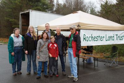 Electronic Recycling
The Rochester Land Trust held an electronics recycling drop-off on Saturday, April 23, during the Women’s Club’s Earth Day Town-wide Clean-up. They received a steady stream of retro radios, tube TVs, and boom boxes, making it look like a curatorship of a vintage electronics museum of sorts. Photos by Colin Veitch
