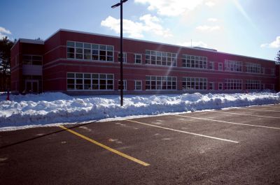 RMS Open House
Rochester Memorial School opened the doors of the new $11 million addition to the general public for the first time on January 23, 2011. Teams of RMS students led public tours through the 31,000 square foot building, where kids activities and meet-and-greet opportunities with school officials were in full swing. Photos by Felix Perez.
