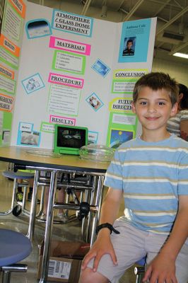 Rochester Memorial School Science Fair
Everyone was ‘sciencing’ at the Rochester Memorial School Science Fair the evening of Monday, June 6. Some unique experiments answered some provocative questions such as which type of gum flavor lasts longer: regular or sugarless? Can we slow down global warming with cow diapers? Can you bounce an egg? Photos by Jean Perry
