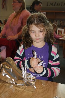 RMS STEAM Night
Rochester Memorial School hosted a STEAM night (Science, Technology, Engineering, Arts, Mathematics) on Thursday, March 30, in the RMS library. Students and parents enjoyed various hands-on stations featuring materials such as wooden sticks, clips, and plastic straws for engineering and building, as well as technology stations using “ozobots” to explore robotics. Photos by Jean Perry
