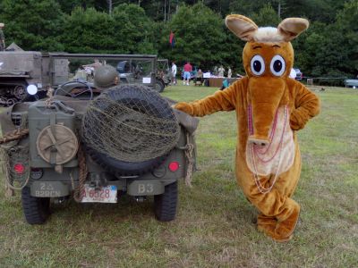 Aardvark at the Fair
The Wanderer's aardvark visited the Rochester Country Fair on August 22, 2009 and took some time to see the sights and pose with some visitors.
