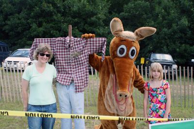 Aardvark at the Fair
The Wanderer's aardvark visited the Rochester Country Fair on August 22, 2009 and took some time to see the sights and pose with some visitors.
