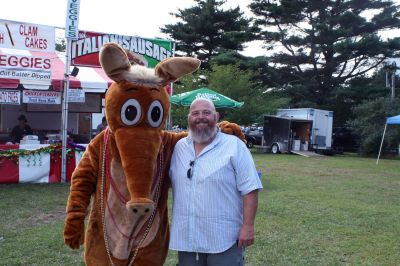 Aardvark at the Fair
The Wanderer's aardvark visited the Rochester Country Fair on August 22, 2009 and took some time to see the sights and pose with some visitors.
