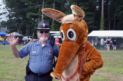 Aardvark at the Fair
The Wanderer's aardvark visited the Rochester Country Fair on August 22, 2009 and took some time to see the sights and pose with some visitors.
