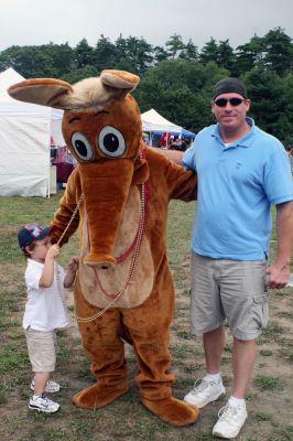 Aardvark at the Fair
The Wanderer's aardvark visited the Rochester Country Fair on August 22, 2009 and took some time to see the sights and pose with some visitors.
