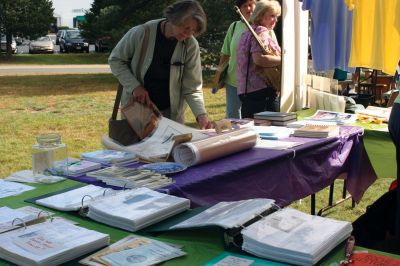 Flea Market Fun
It was impulse-buying heaven at the 36th Annual Arts and Crafts Flea Market on September 5. The First Congregational Church of Rochester hosted the Market, which featured lots of eclectic vendors, baked goods, and local organizations. Photo by Anne O'Brien-Kakley
