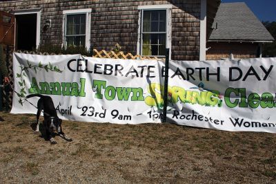Rochester Women’s Club Earth Day Cleanup 
Saturday’s Rochester Women’s Club Earth Day Cleanup event. Families and friends were out and about, along with members of Boy Scout Troop 31, pulling all sorts of unpleasant surprises from the roadside. Photo by Mick Colageo
