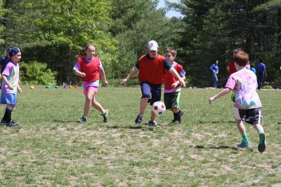 Miles for Memorial Annual Fitness Challenge
Smiling faces beneath sunny skies, Rochester Memorial School was the setting May 30 for a day of outdoor fun and fitness during the Miles for Memorial Annual Fitness Challenge. With soccer, Frisbee, hula-hoops, and dance parties, kids were in constant motion everywhere you looked and one could hear music, laughter, and cheering from every corner of RMS’s green grassy grounds. Photos By Jean Perry
