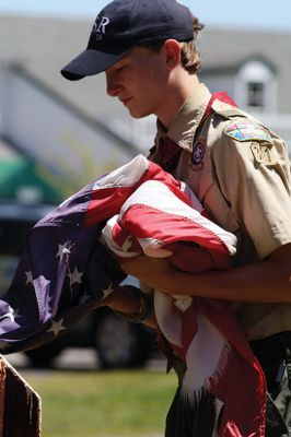 Rochester's Memorial Day
Rochester’s annual Memorial Day parade and procession lured scores of residents to the steps of Town Hall on Sunday to honor our fallen. Trent Crook of Boy Scout Troop 31 read the Gettysburg Address, and Madeline Dugas read the Governor’s Proclamation. Photos by Jean Perry
