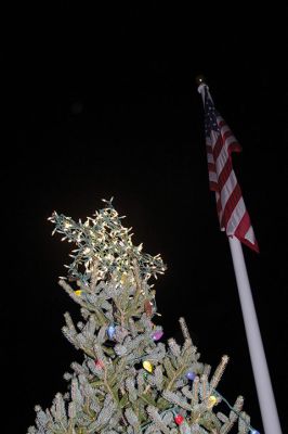 Rochester Christmas Tree
The town enjoyed a beautiful Monday evening and a large turnout, as children gathered on the steps of Town Hall to sing carols, and Santa Claus arrived with a Fire Department escort to hand out candy canes. Photos by Mick Colageo
