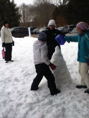 Snow Flash Snow Mob
There was a Flash Snow Mob at the Plumb Library on Saturday, February 7. Activities included new snowshoes, making a snow sculpture, and sledding. 
