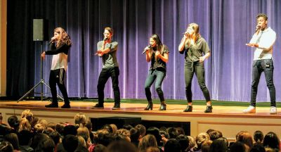 Backtrack Vocals
Sippican students found their voices with NYC's "Backtrack Vocals" a cappella singers at Sippican School on November 14. Photos by E.O. Bednarczyk
