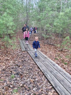 Sippican Land Trust
Adults and children enjoyed Sunday’s Tidal Pool Exploration at Brainard Marsh with the Sippican Lands Trust. Photos courtesy of Alan Harris
