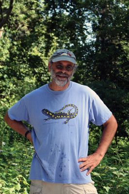  Sippican Lands Trust 
Russ Cohen, well-known and highly respected expert of wild edible plants, pointed out local vegetation along the trail at Brainard Marsh to a group during the Sippican Lands Trust and Marion Garden Group Edible Foraging Ramble on July 18. Photos by Marilou Newell
