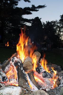 Salty’s Silvery Moon Soiree
The Mattapoisett Lands Trust’s Salty’s Silvery Moon Soiree last Friday at Dunseith Gardens featured cooking fires with hay-bale seating for s’mores, as well as cider. Simon Brooks provided music and storytelling. Photos by Paul Lopes and Felix Perez.
