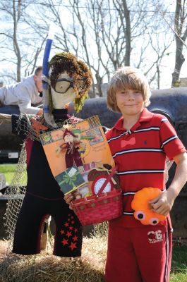 Scarecrow Fun
Reece Cain made this scuba scarecrow and won "Most Original" at the October 15, 2011 Mattapoisett library scarecrow contest. Photo by Felix Perez.
