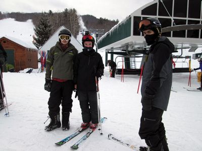 Marion Boy Scouts
Troop 32 Marion Boy Scouts and their parents went on a ski trip on February 22, 2015 to Ragged Mountain. Some of what Boy Scouts is about is exposure to new things, so Ragged Mountain was a good choice as a beginner’s mountain. Two of the Scouts and two of the parents (and even a Scout sibling) started the day with a beginner’s lesson, Chris Horton on a snowboard. 
